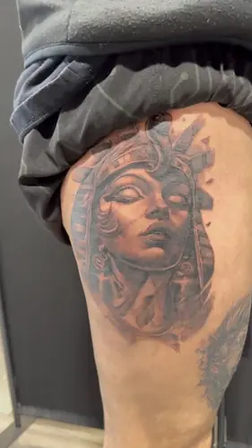 Hyper-realistic Medusa thigh tattoo by Vina — WA Tattoo Las Vegas